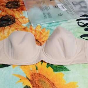 Strapless Nude Underwire Bra with Smooth Molded Cups